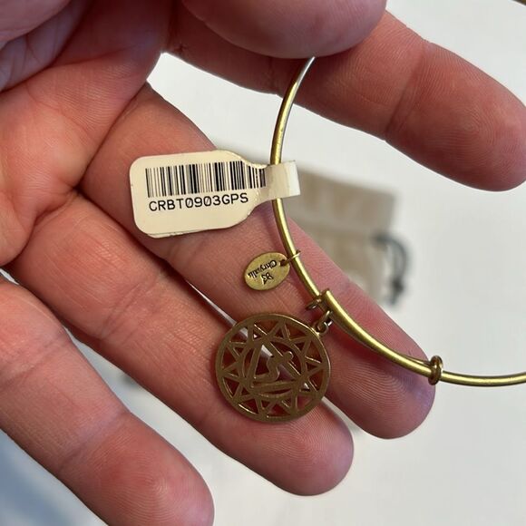 Chrysalis Solar Chakra Gold Expandable Stackable Bangle Bracelet NWT OSFM - Picture 6 of 6